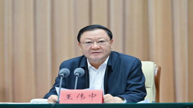 全区树立和践行正确政绩观学习教育警示教育会召开王伟中主持并讲话包钢张延昆时光辉出席相关图片