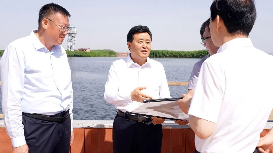 贺伟华深入乌拉特前旗、五原县调研