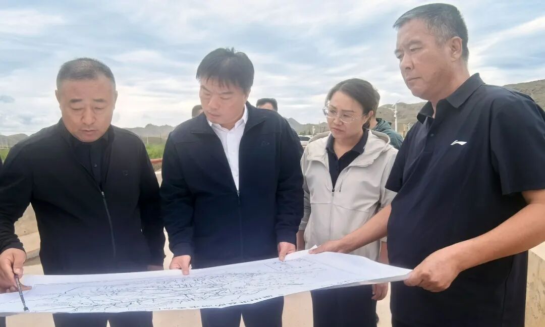 张鸿福到旗县区督导检查防洪抗汛工作相关图片