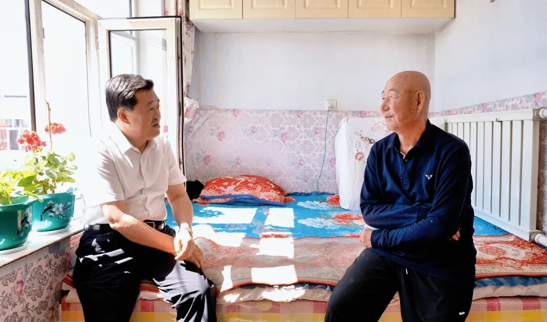 贺伟华深入乌拉特中旗调研督导群众身边不正之风和腐败问题集中整治等工作相关图片